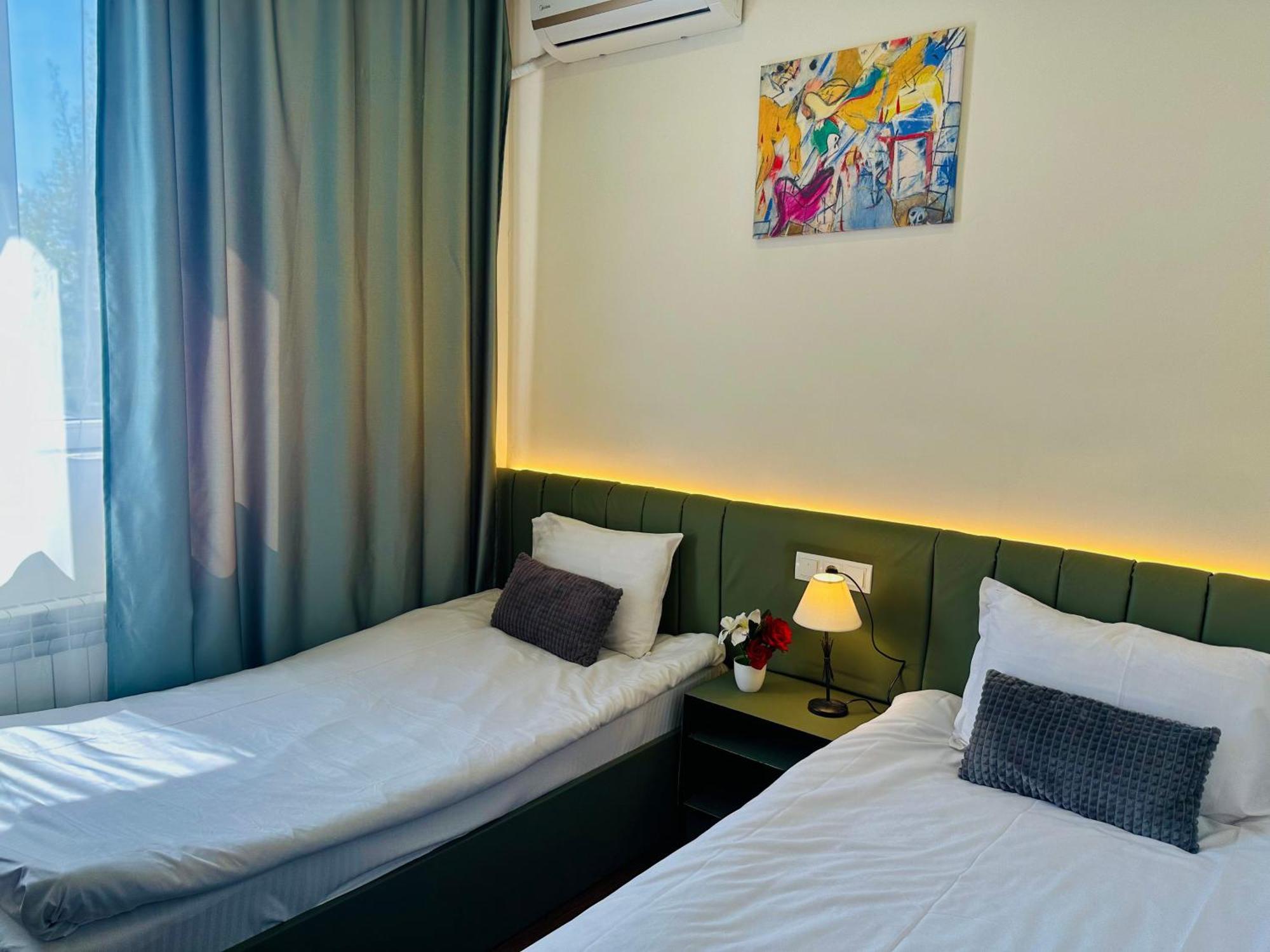 Rest Apartments By Nava Hotel Erevan Esterno foto